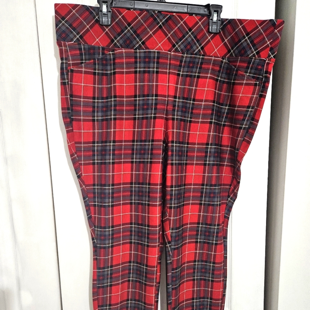 Torrid Pixie Pant 3R